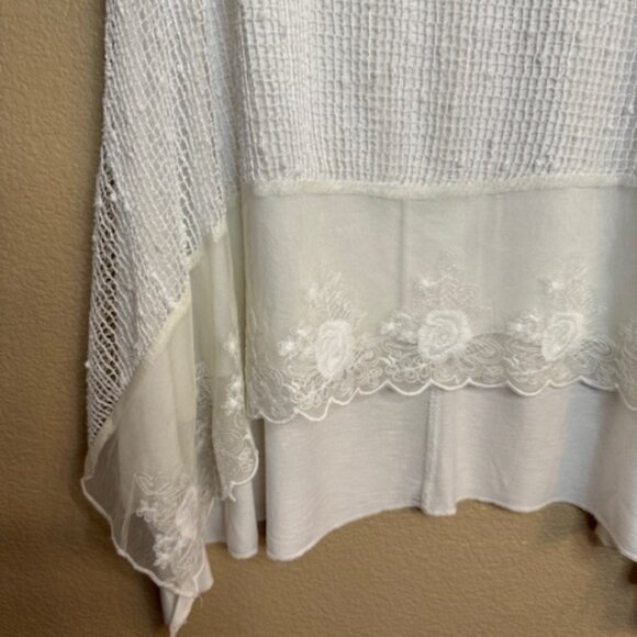 Cupio Layered Embroidered White Tank Top Womens Size M BNWT - Picture 5 of 6